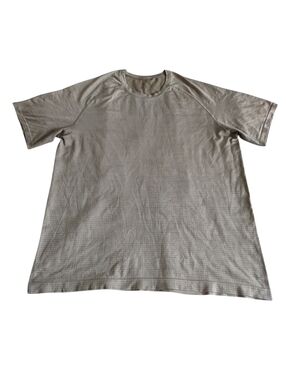 Lululemon Mens XXL Short Sleeve Tee